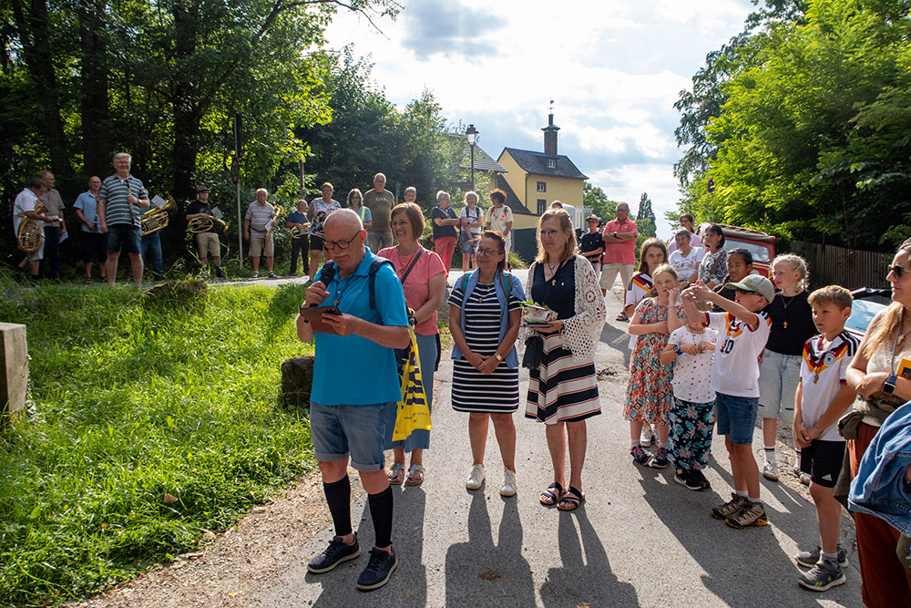 Wallfahrt-14H_04-050726_19